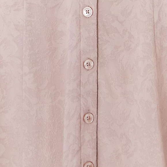 ✨torrid taupe jacquard fit & flare peplum tank✨ - Picture 3 of 8